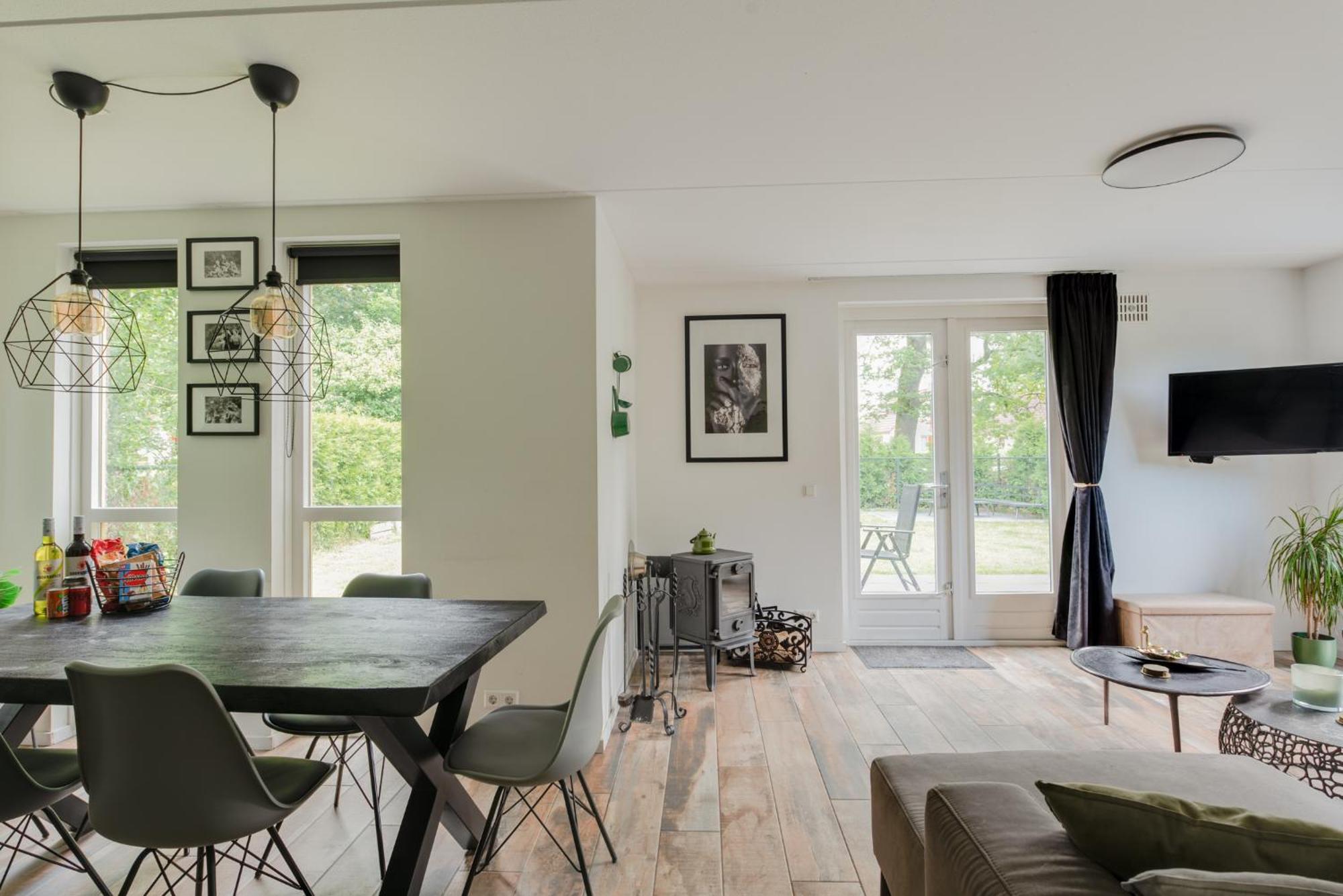 Het Huys Ewijk Mooi Luxe En Een Laadpaal Esterno foto