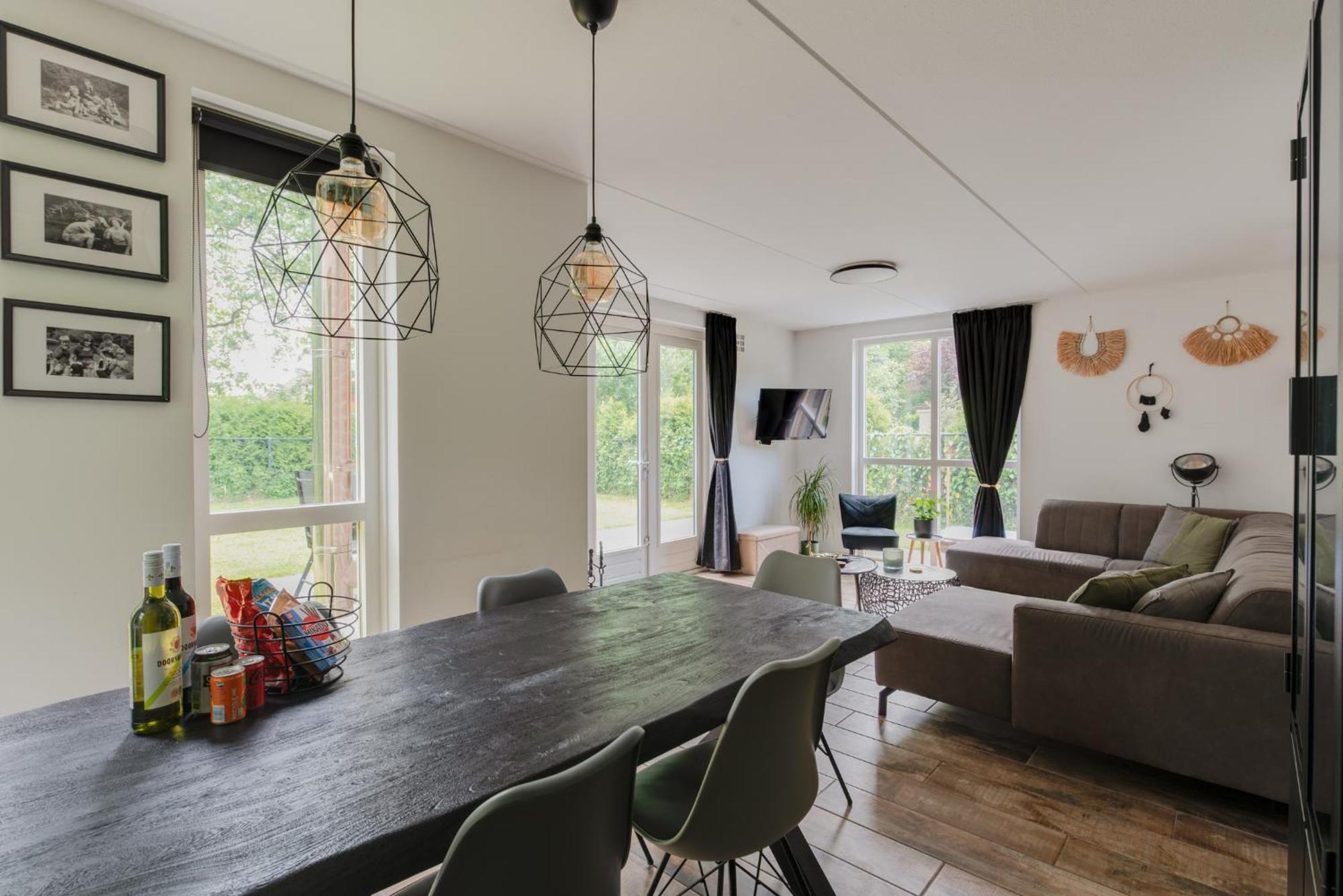 Het Huys Ewijk Mooi Luxe En Een Laadpaal Esterno foto