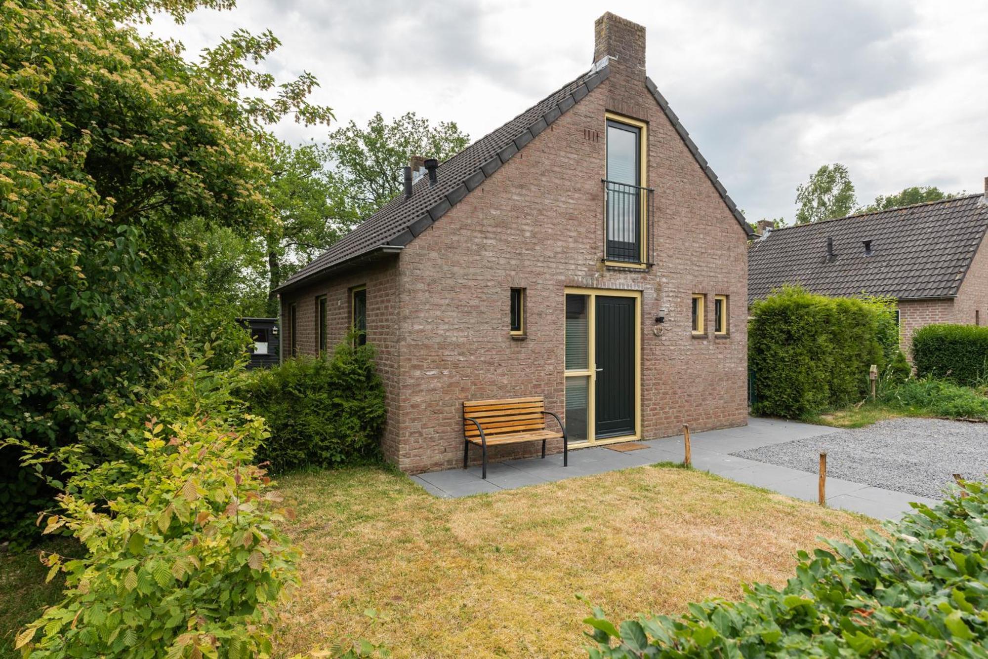 Het Huys Ewijk Mooi Luxe En Een Laadpaal Esterno foto